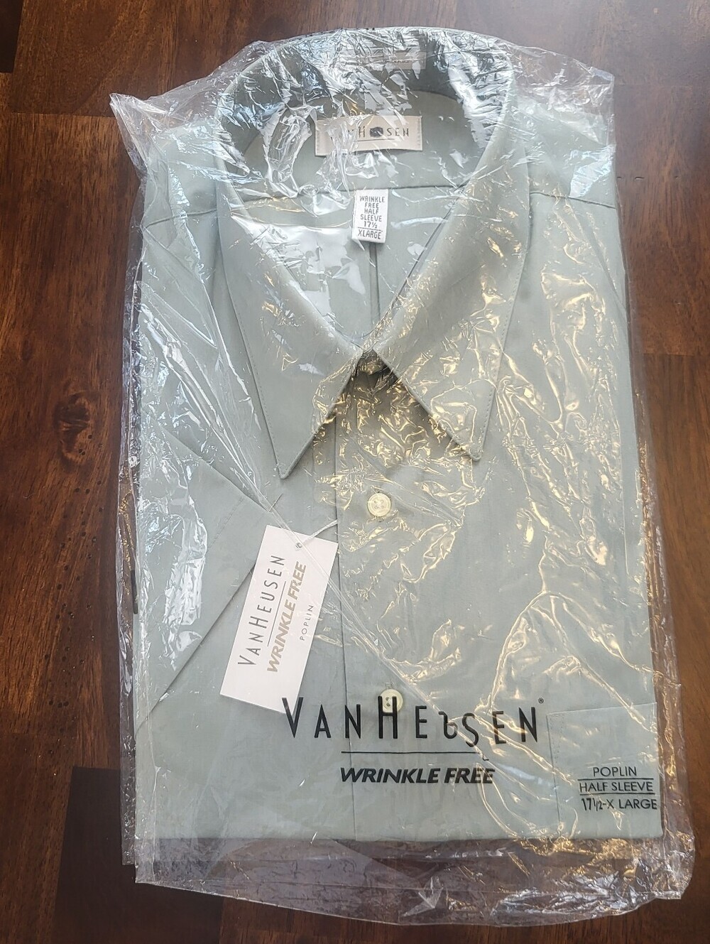 Van Heusen Men’s Light Sage Green Poplin Short Sleeve Dress Shirt Size XL 17.5
